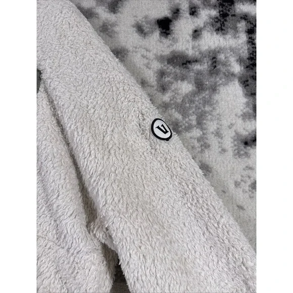 Vuori Cozy Sherpa Popover Womens Size Small Fleece Fuzzy Athleisure Gym - Picture 8 of 13